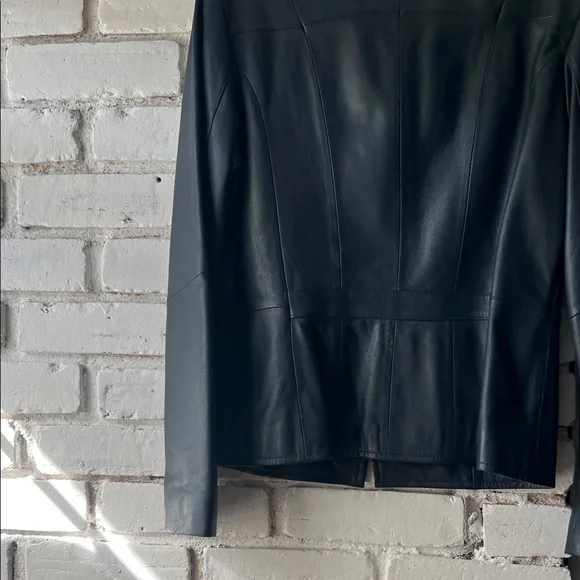 Women's Black Leather Zip-Front Jacket - Picture 8 of 10
